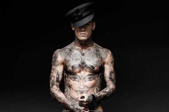 Stephen James adult photos