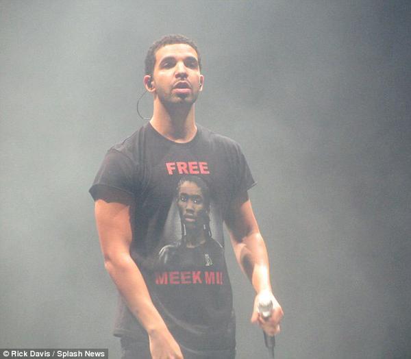 purpleshirtedeyestabber:  dr-martin-louis-the-king-junior:  Meek fake as fuck  Exactlyyyyyyyy