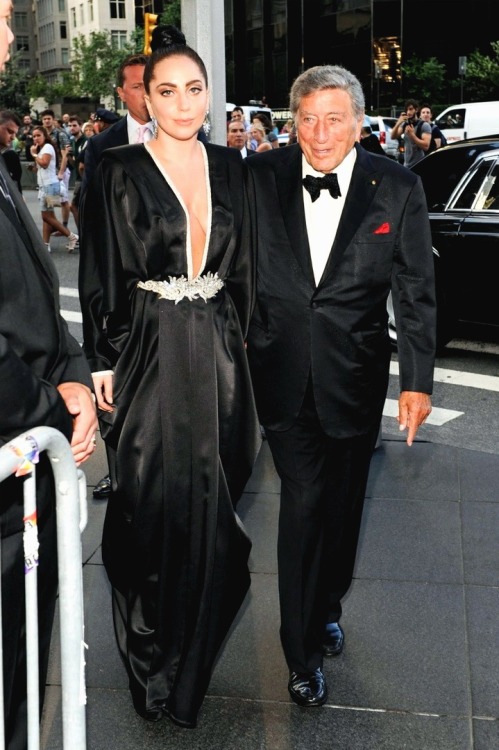 [PHOTO] — Lady Gaga and Tony Bennett attend the «Cheek To Cheek: LIVE!» at Lincoln Center, New York,