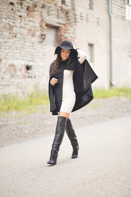 Fashion blogger Lucine form lucine-a.com in H&amp;M bootsSource