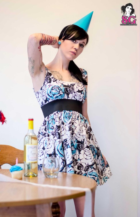 past-her-eyes:  Mystique_ Suicide  www.suicidegirls.com/girls/mystique_ For South African SuicideGirls 