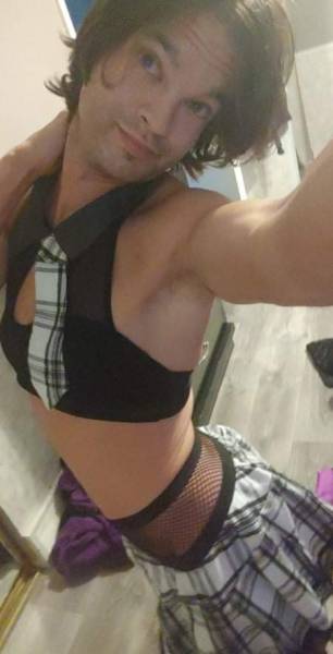 chantalsissy069:rabbitad91-deactivated20230216:Always happy to help sissy faggot