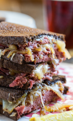 foodffs:  Corned Beef Grilled CheeseReally nice recipes. Every hour.