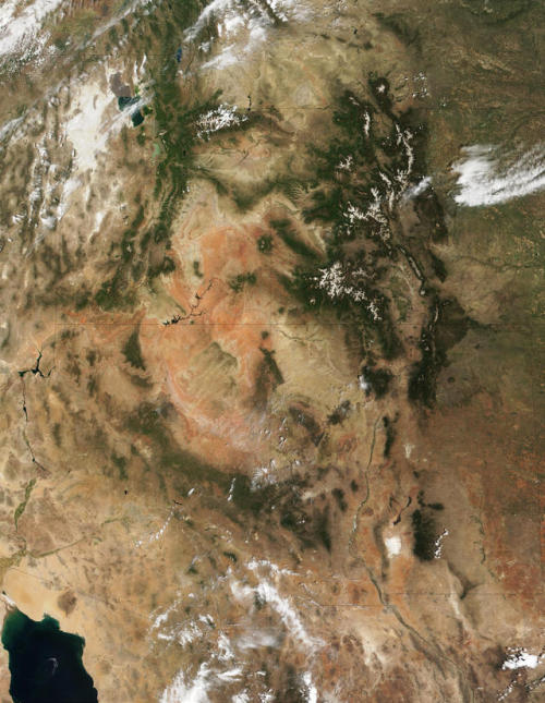 The Colorado Plateau This satellite image (with state lines superimposed) shows one of the most impr