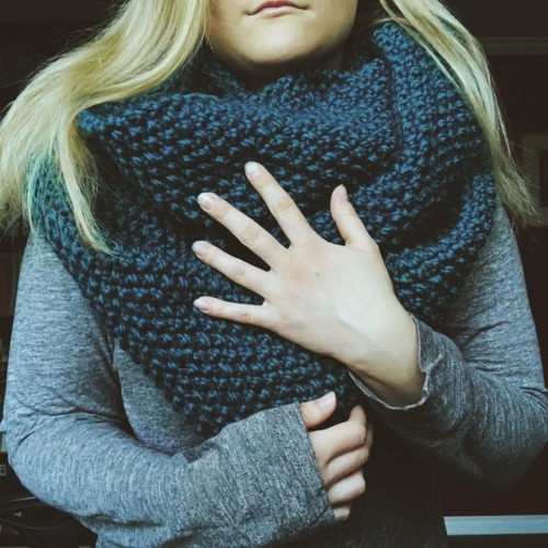 kaynoxxcrafts:The Blanket Scarf I made this scarf (in yellow) back in August and thought to myself –