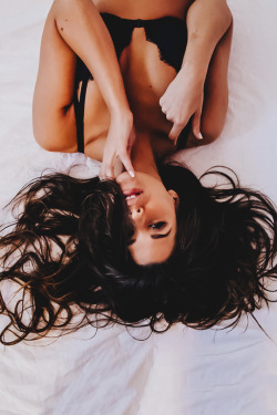 sexlane:  luxuryera:  White Sheets | Photographer