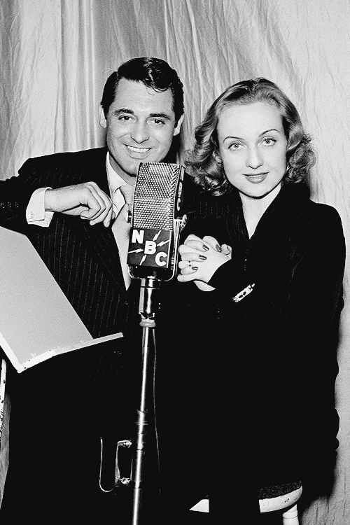  Cary Grant and Carol Lombard on NBC radio, porn pictures