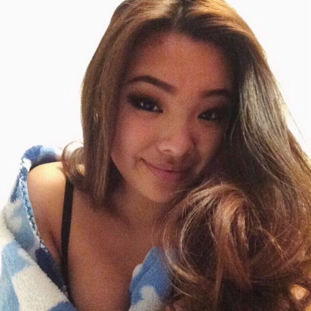 hotasianworld:  Keeping Cozy
