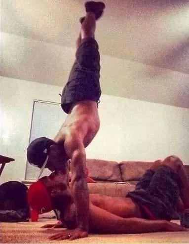 sucdaddy:  His next trick is a flying fuck😂