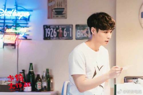 [Weibo] 170515 Actualización de 新浪电视 con #Lay.Cr: 新浪电视 | Vía: EXOGlobalSubido por EXO Argentina