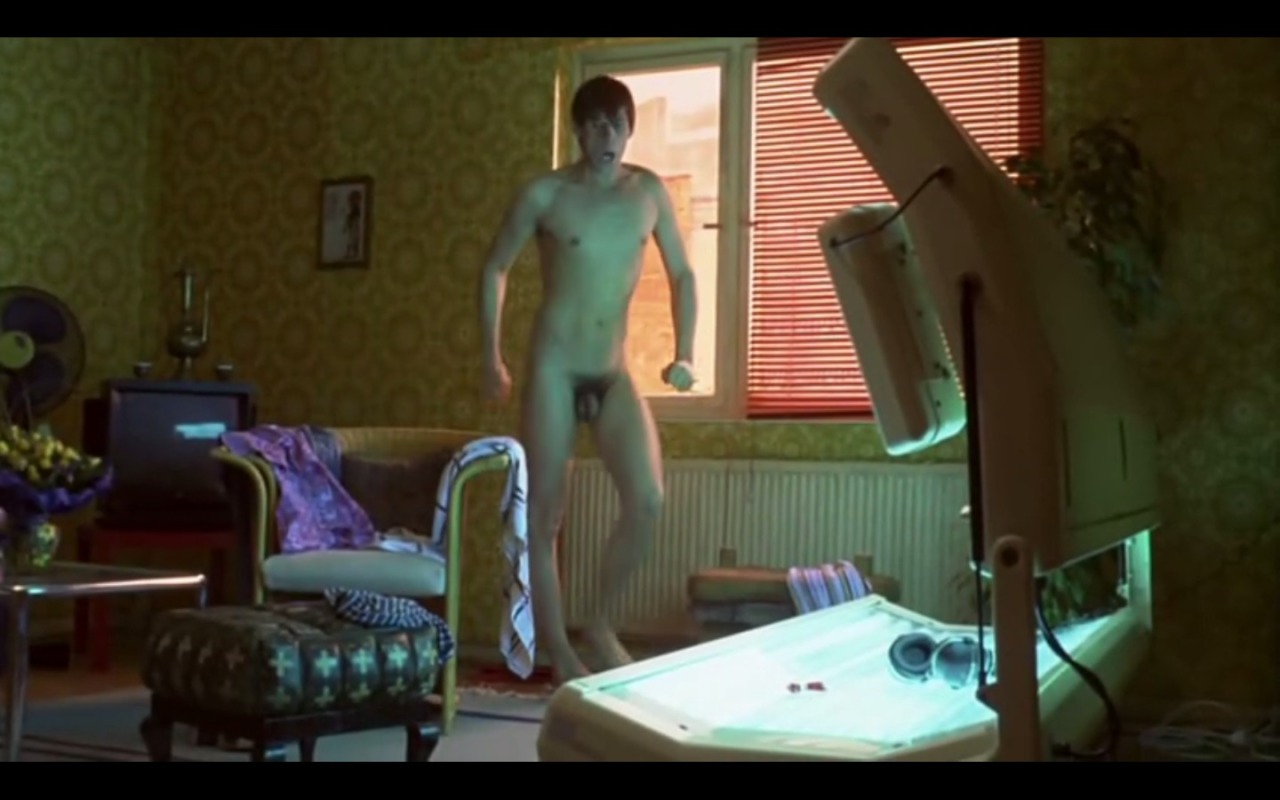 Male movie star Alexander Beyer nude