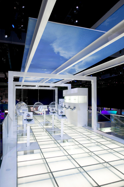 y2kaestheticinstitute - Sony PSP Pavilion at E3 - Mauk Design...