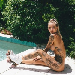 tattoogirlsx:  Pretty tattoo wife  meet her