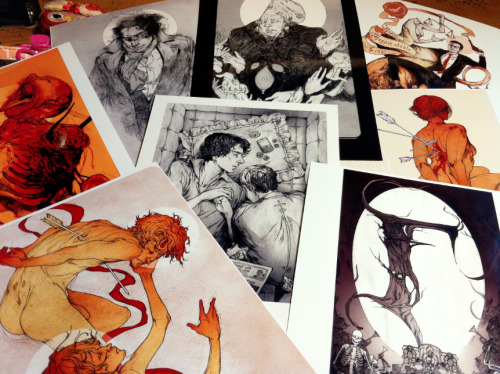 shycustis:  3,500 FOLLOWER GIVEAWAY I recently passed 3,500 followers, and thought I’d do a giveaway just as a little thanks. <3 First prize!: 1 poster print (roughly 15x24”) from my gallery of your choosing 1 large print (roughly 11x17”)