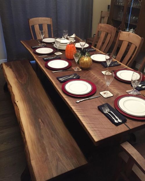 Happy Canadian Thanks Giving everyone! We delivered this table just in time for dinner .How about t