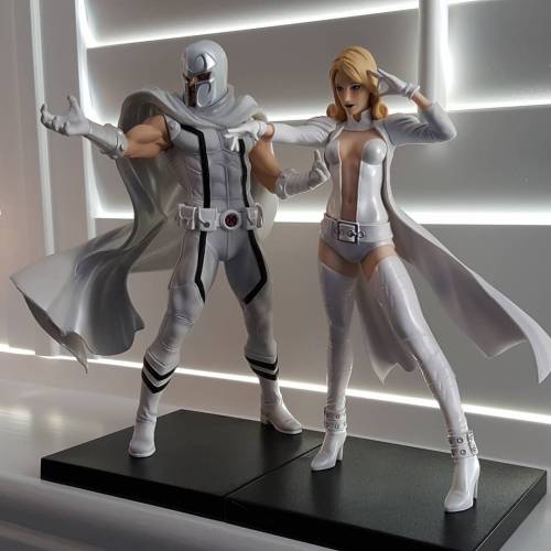 Closer look at the white versions of Magneto and Emma Frost from Kotobukiya. It’s a real thril