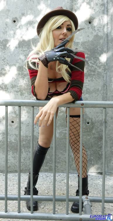 XXX turner-d-century:  Jessica Nigri as Freddy photo