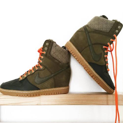 When winter calls&hellip; I&rsquo;ve been dreaming of these @Nike Dunk Sky Hi SneakerBoots f