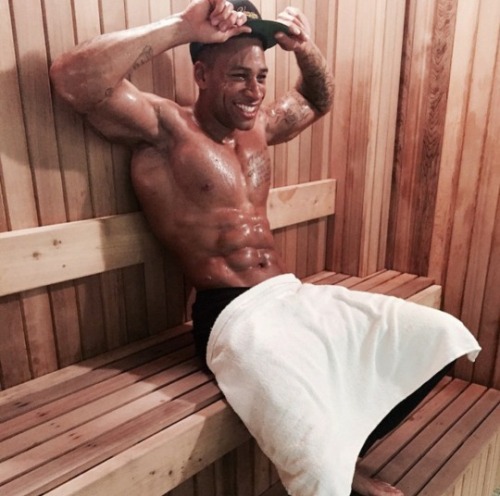 dickandnutt:  Let me help you pass the time! I know I could make you sweat more