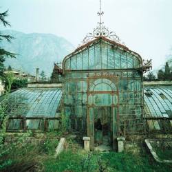 steampunktendencies:  Abandoned Victorian Style Greenhouse, Villa Maria, in northern Italy near Lake Como. Photo taken in 1985 by Friedhelm Thomas.  The greenhouse has since been restored.  