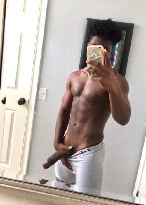 prettyboii-zy:  Follow for more 👉🏽 http://freakyguy436.tumblr.com/