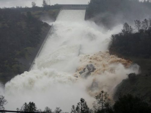 qock:  Oroville Dam Break Growing by Rich Pedroncelli