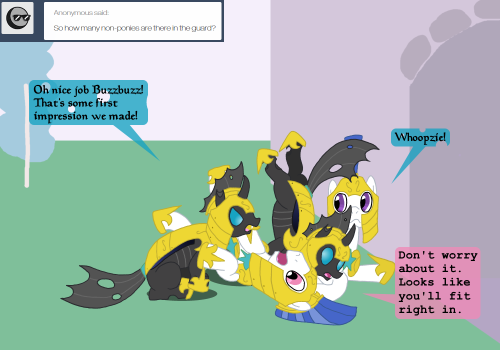 ask-four-inept-guardponies:Keep your criminals close, but your fellow guards even closer.xD
