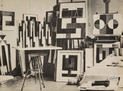 worldcat:  Hermann Glöckner’s studio 