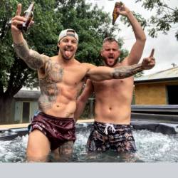 athleticbrutality:  meatheadosis-sf:  Bro!   hot tub fuck party and your bitch is invited 