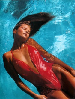 80s-90s-supermodels:  Photo France, June