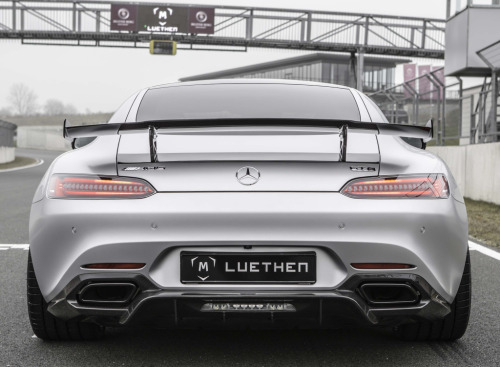 fullthrottleauto - Luethen Motorsport Mercedes-AMG GT S (C190)...