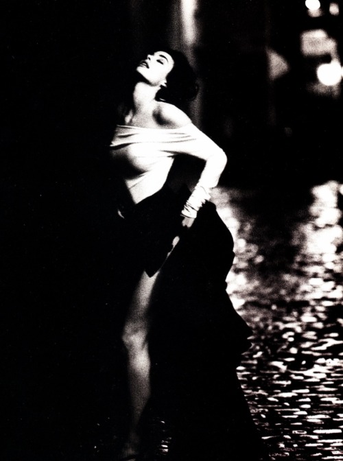 “La Dolce Vita”, Glamour France, June 1988Photographer: Ellen von Unwerth