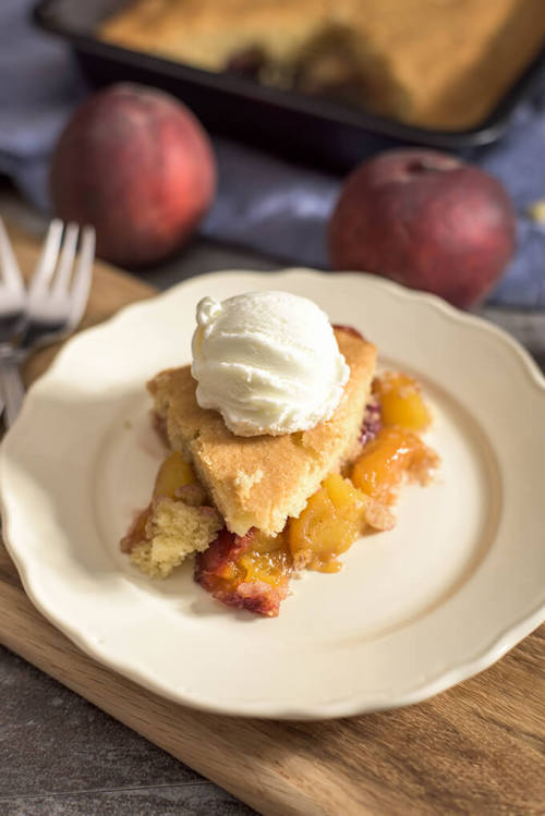 foodffs:  EASY PEACH COBBLER Really nice recipes. Every hour. Show me what you cooked! 