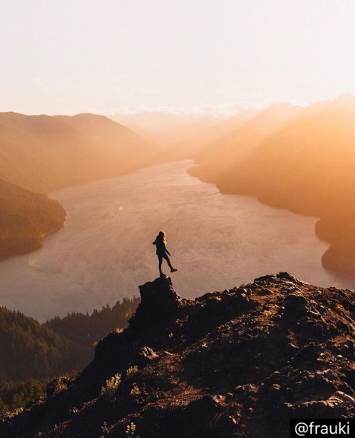 visitportangeles:  Conquering #StormKing with @frauki ✌️  #repost #VisitPortAngeles #OlympicNationalPark #LakeCrescent https://instagr.am/p/CH_Md23LHxh/   Miss this view