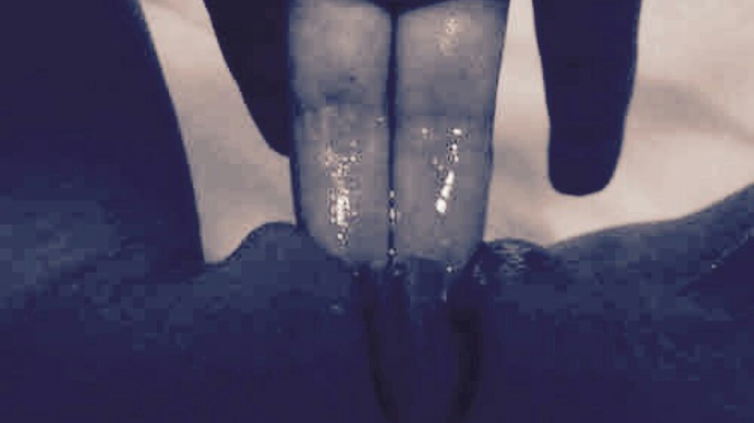 grool-lover:  Her pussy gets so wet and tastes so sweet.  It certainly does look