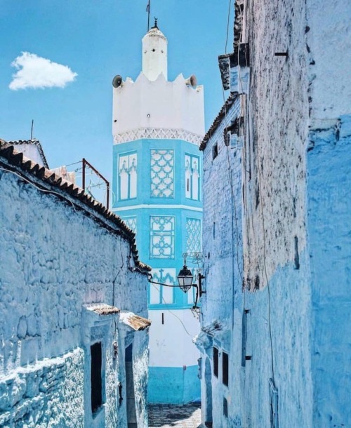 moroccan-kaftan:Morocco Chefchaouen, the blue city