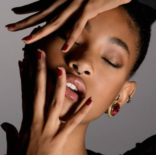 tamperedemotions:  browngurl:Willow Smith adult photos