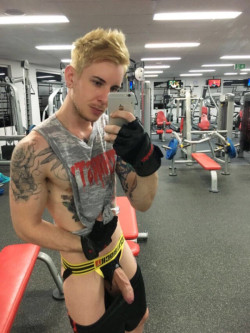 Chadsgaypornvault:  Great Work Out Buddy. Let’s Do Some Heavy Lifting, And A Hard