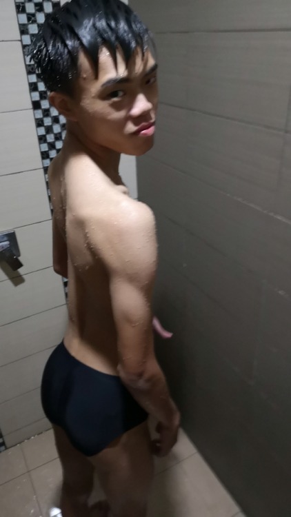 louieisback:Skinny speedo boy masturbating in toilet. #Malaysia #chinese #asian #speedo