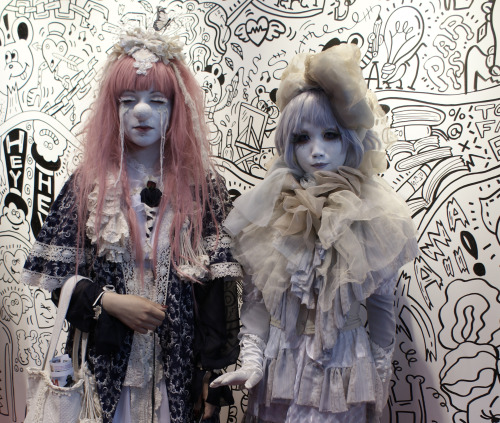 popkeiboyfriend: nyx-lys: Yesterday at Japan expo.We were so happy that we got to meet Minori! Th