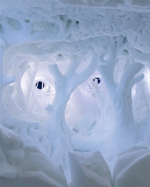 gaudygoddess:  hifructosemag:  The ICEHOTEL #23, a temporary hotel and art gallery,