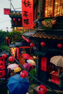 bluepueblo:  Rainy Day, Taiwan photo via