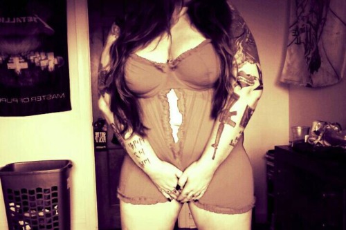 misszombeezyx:  @misszombeezyx