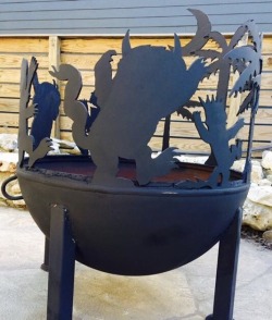 Fritopie: My Friend Aaron Built This Bad Ass Fire Pit.  I Kinda Want One