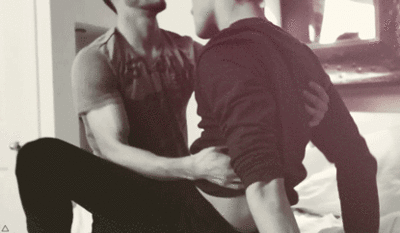 fuckyeahdudeskissing:  Fuck Yeah Dudes Kissing A place to see men kiss on Tumblr.