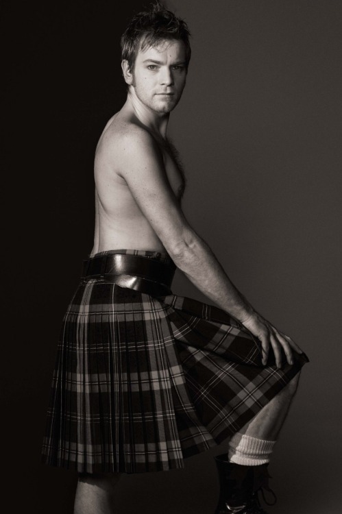 babbleismysuperpower:caragchapel:A:LHLSAHDGAS:LAKFj;lfgjas;ldkjf;asdlfjkhgod bless mr mcgregor. and 