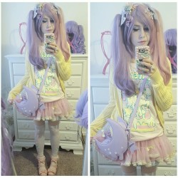 luna-inexile:  Wig: dreamholic Top: listen