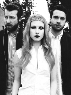 curvygirlsarelovely:  Iloveparamore.