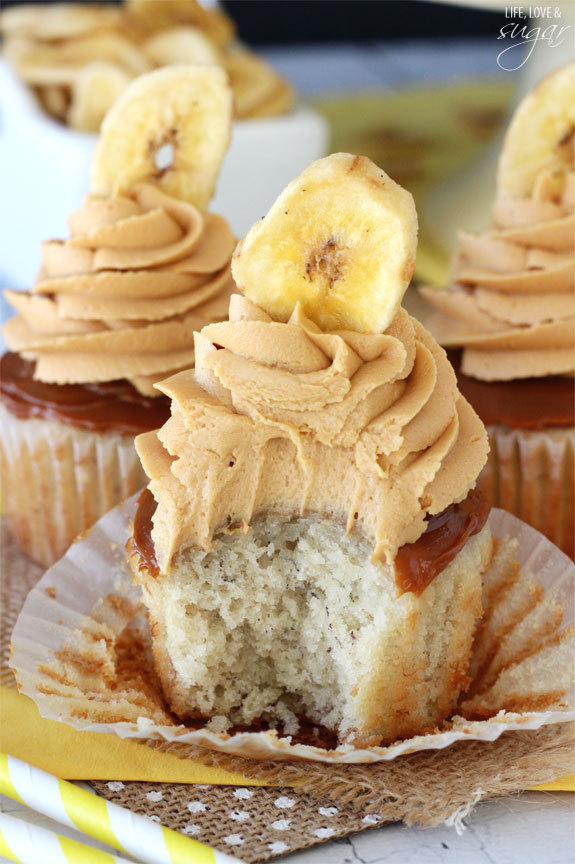 foodffs:  Banoffee Cupcakes  Really nice recipes. Every hour.   