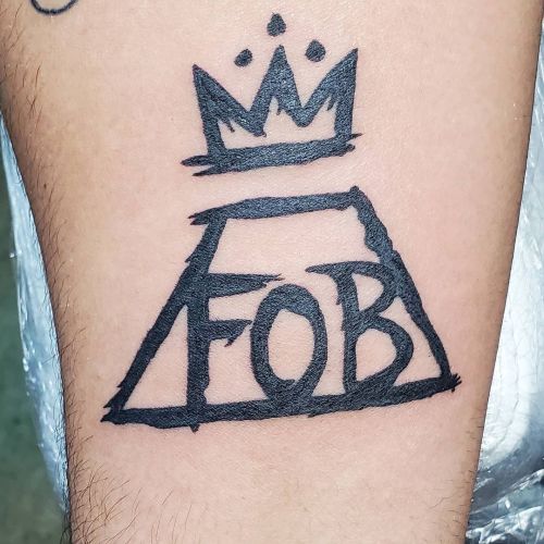 <p>Any Fall Out Boy fans out there? Done today at Revved Up Tattoos in Castleton.  <br/>
.<br/>
#ladytattooer #thephoenix #copperphoenix #shelbyvilleindiana #indianapolistattoo #indylocal #do317 #indytattoo #circlecity #waverlycolorco #logo #logotattoo #falloutboy #falloutboytattoo #rockband #rockbands  (at Shelbyville, Indiana)<br/>
<a href="https://www.instagram.com/p/CHtGIM3gDFm/?igshid=hesclfdcrtg7">https://www.instagram.com/p/CHtGIM3gDFm/?igshid=hesclfdcrtg7</a></p>